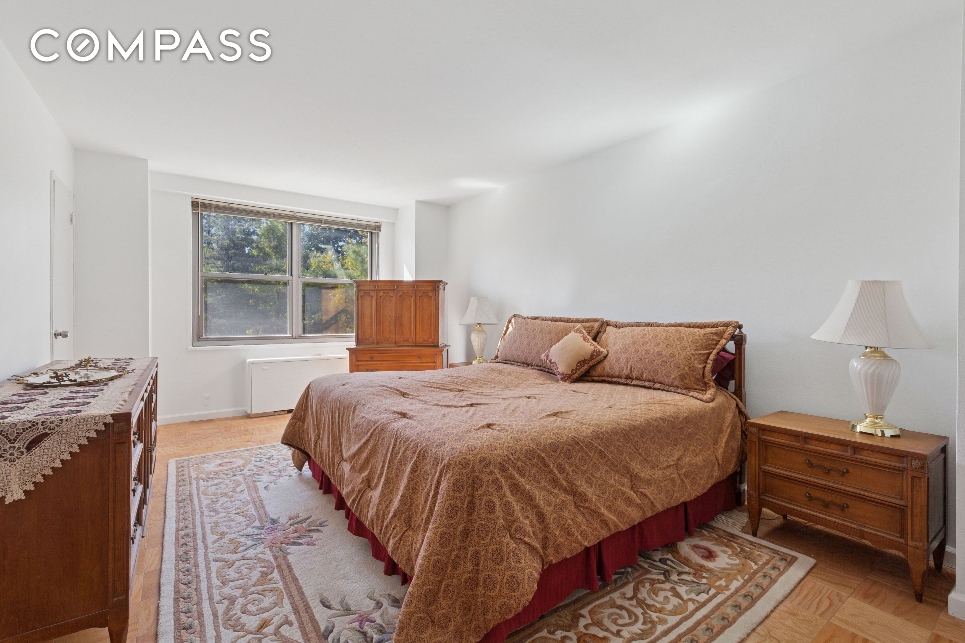 #7 photo, 70-25 Yellowstone Boulevard, クイーンズ区 Forest Hills , NY 11375