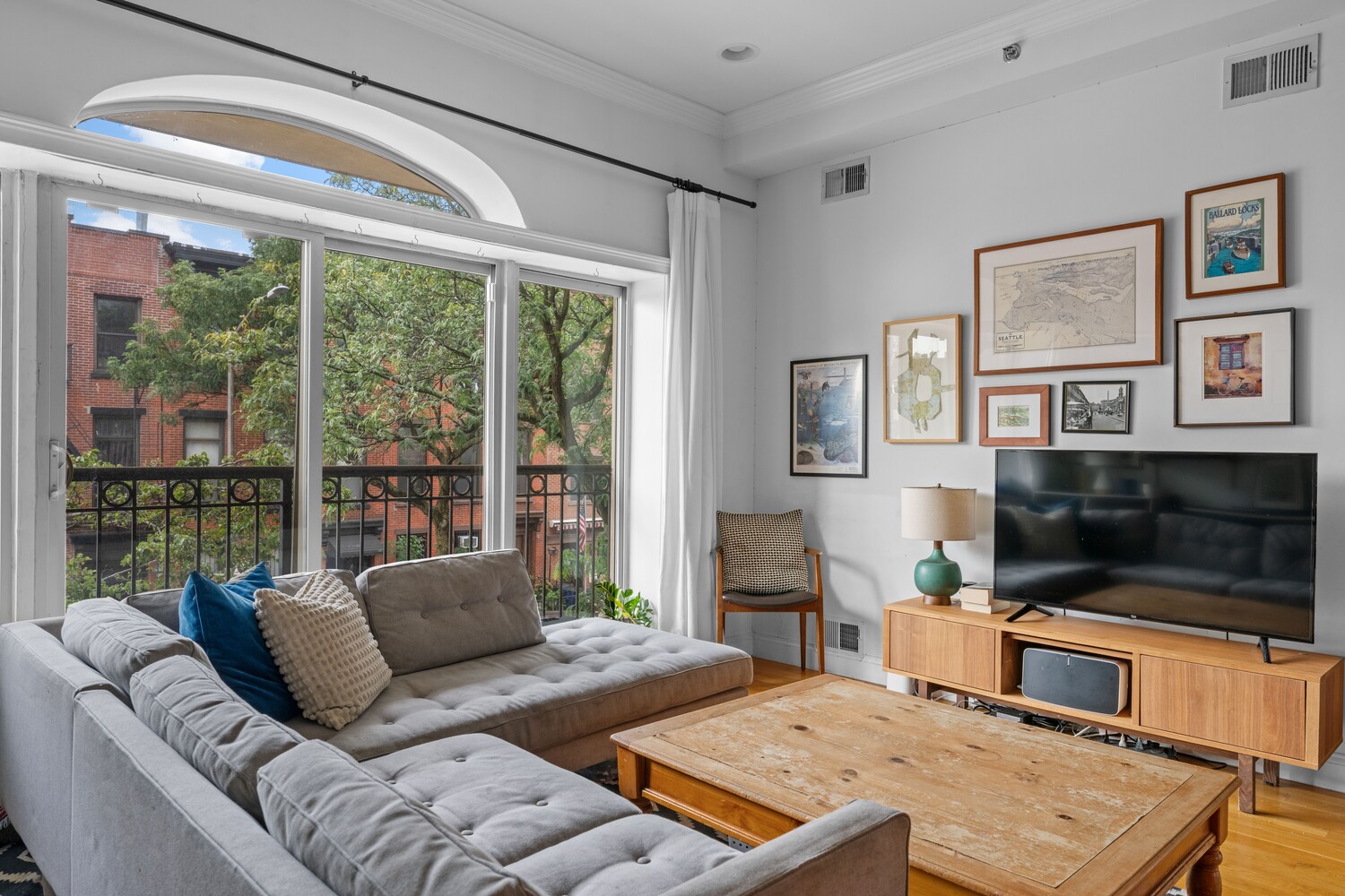 #7 photo, 51 WOODHULL Street, Columbia St Waterfr , NY 11231