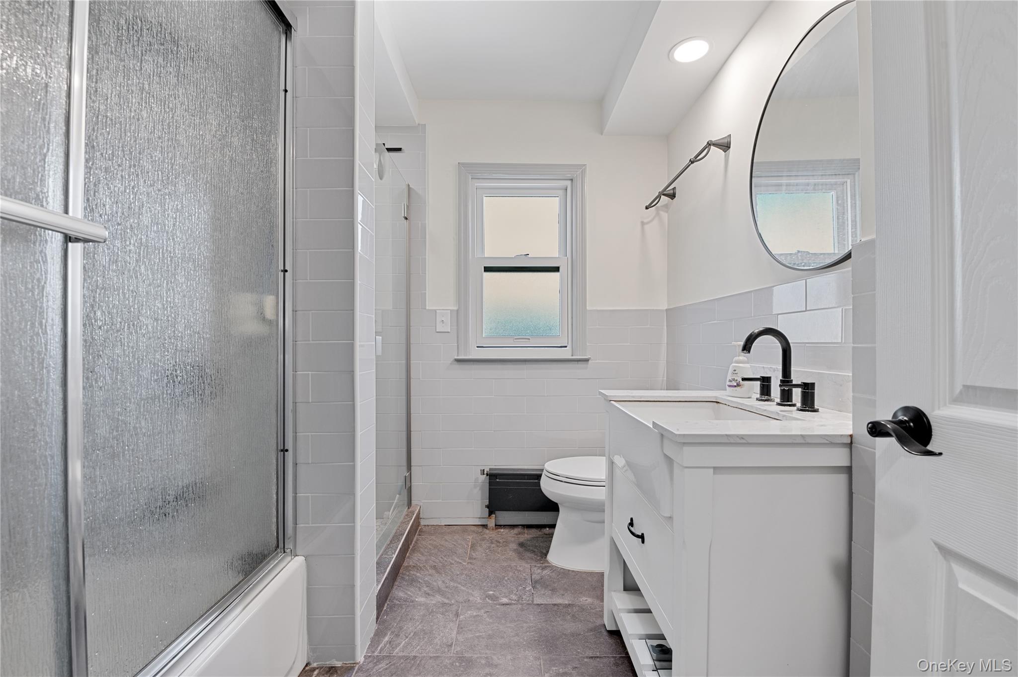 #17 photo, 408 Wellington Road, Mineola , NY 11501