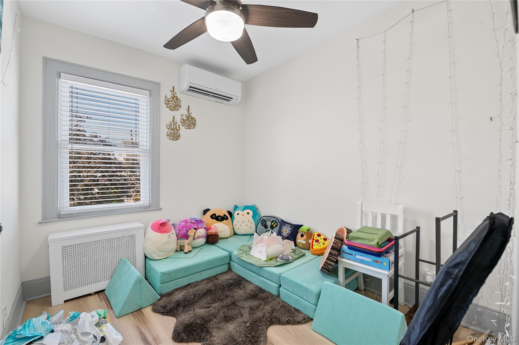 #19 photo, 408 Wellington Road, Mineola , NY 11501