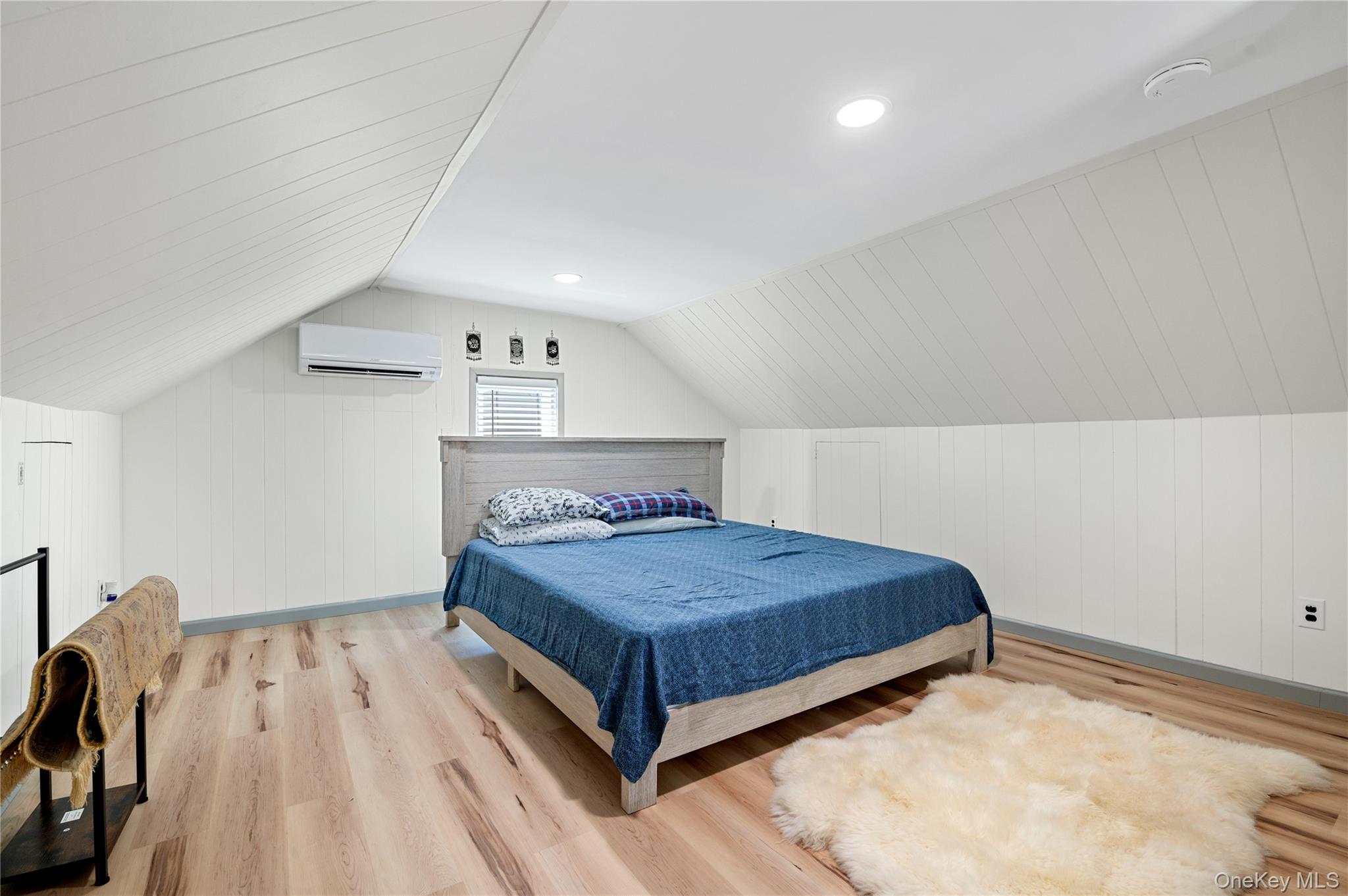 #20 photo, 408 Wellington Road, Mineola , NY 11501