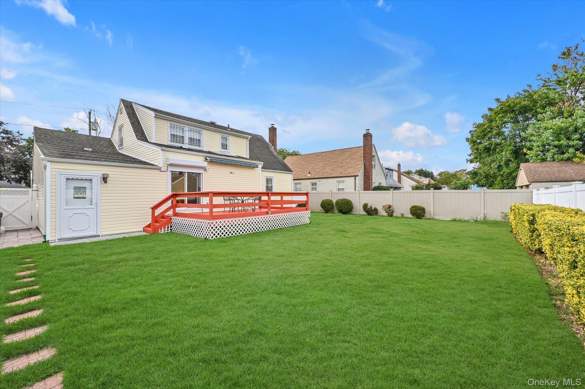 #19 photo, 141 Brown Avenue, Hempstead , NY 11550