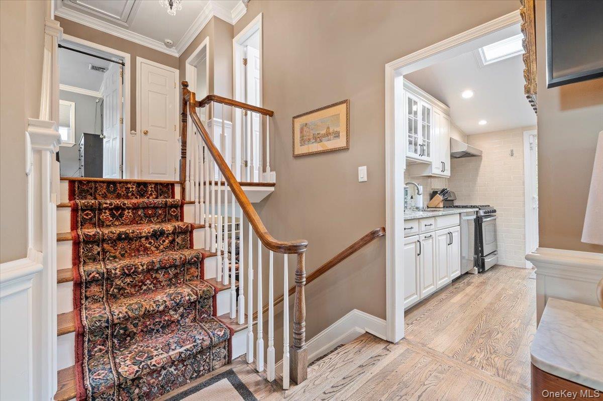 #13 photo, 9 Flint Lane, Jericho , NY 11753