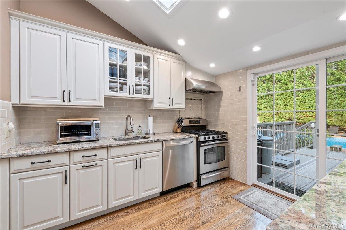 #14 photo, 9 Flint Lane, Jericho , NY 11753