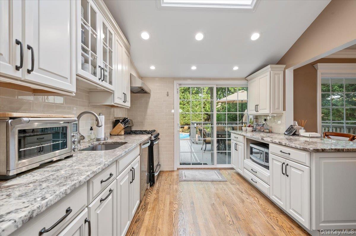 #16 photo, 9 Flint Lane, Jericho , NY 11753