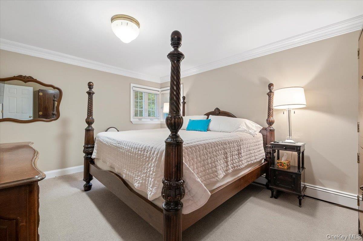 #17 photo, 9 Flint Lane, Jericho , NY 11753