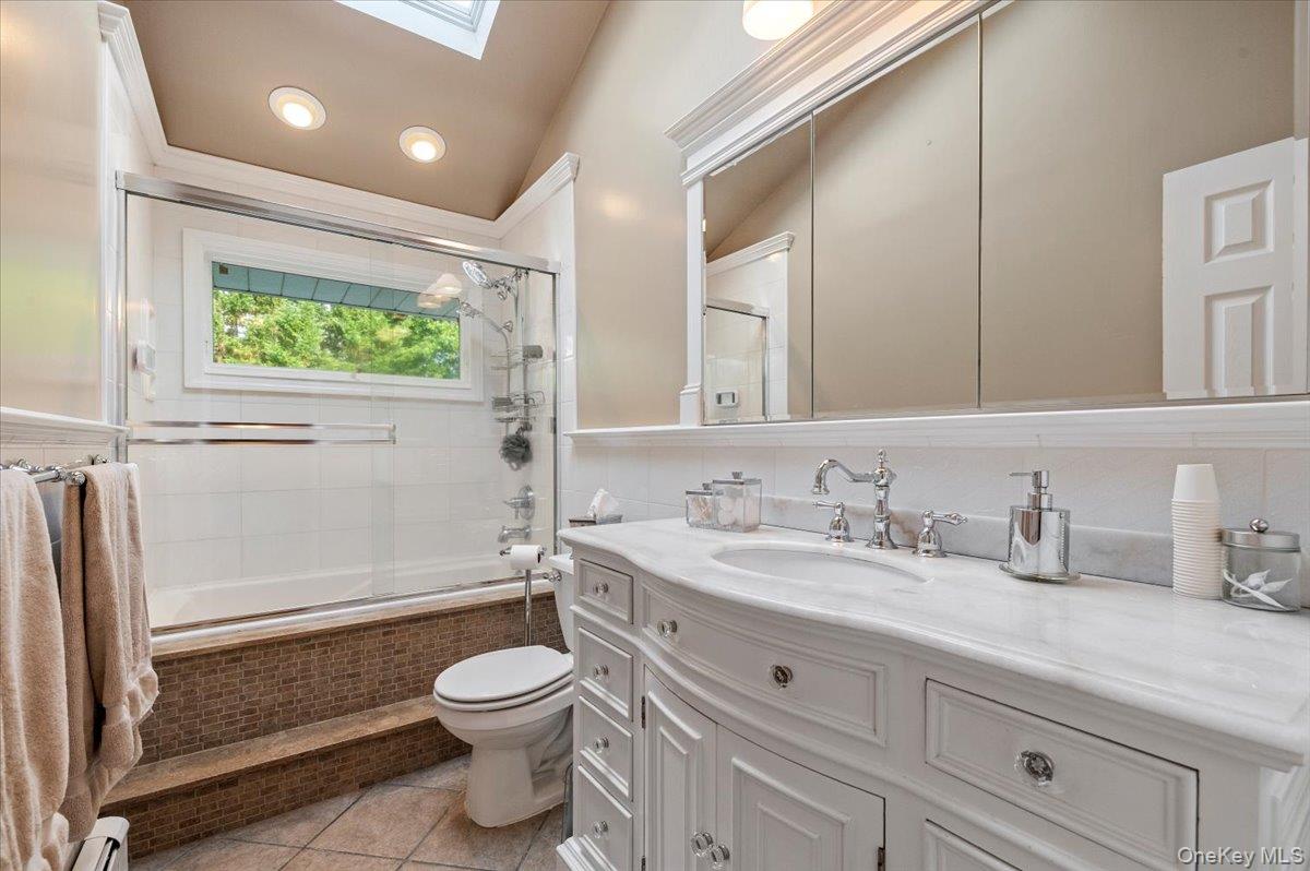 #18 photo, 9 Flint Lane, Jericho , NY 11753