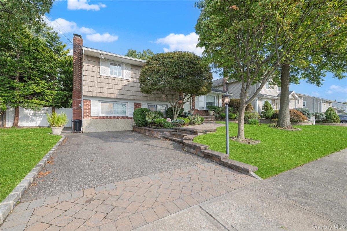 #2 photo, 9 Flint Lane, Jericho , NY 11753