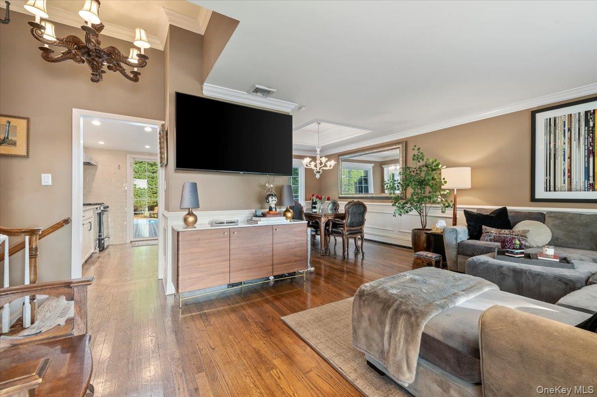 #4 photo, 9 Flint Lane, Jericho , NY 11753