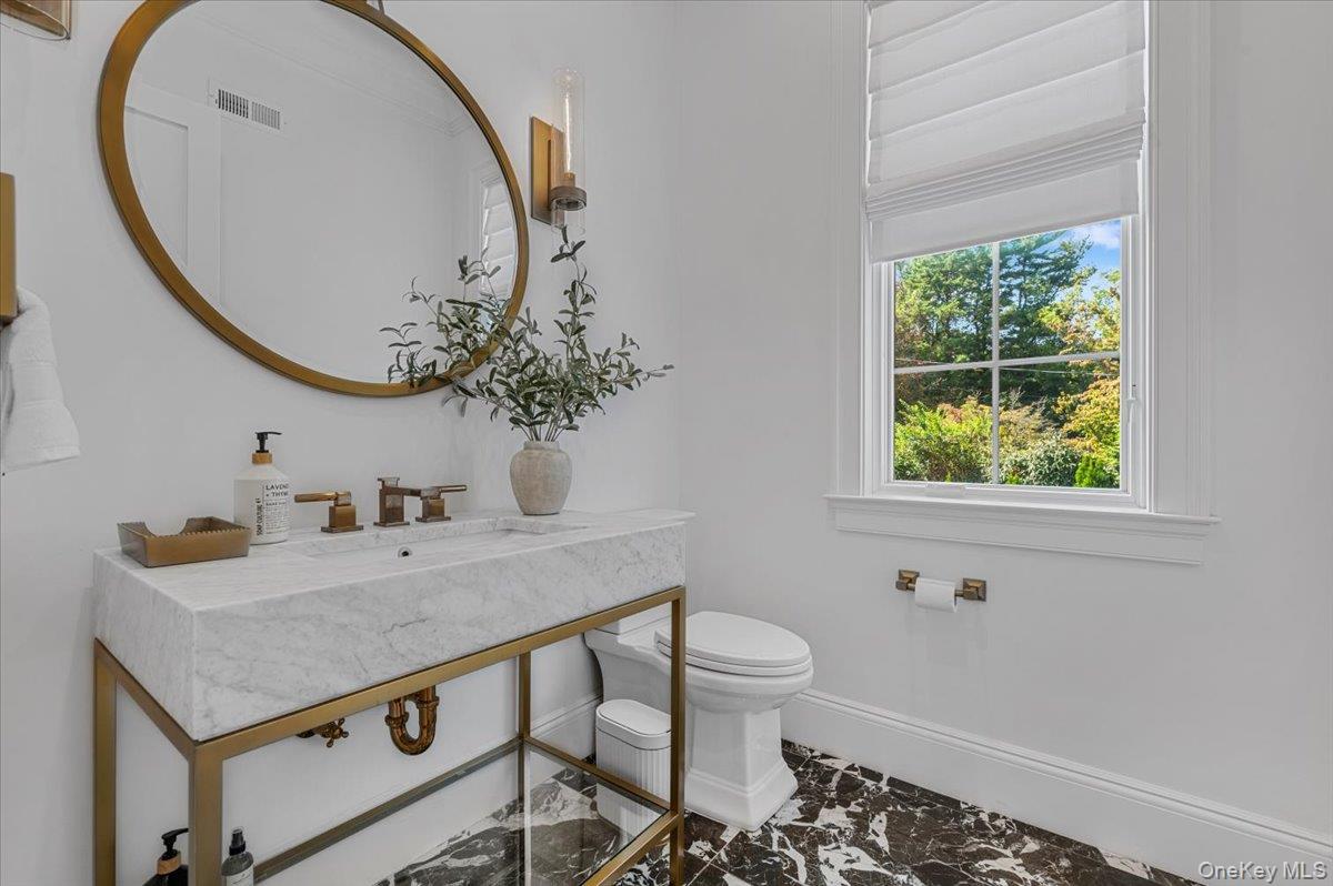 #20 photo, 5 Gerry Lane, サフォーク郡 Lloyd Harbor , NY 11743