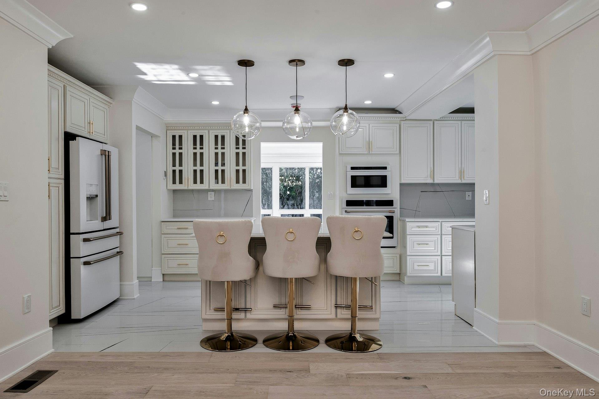 #12 photo, 60 Long Drive, Hempstead , NY 11550