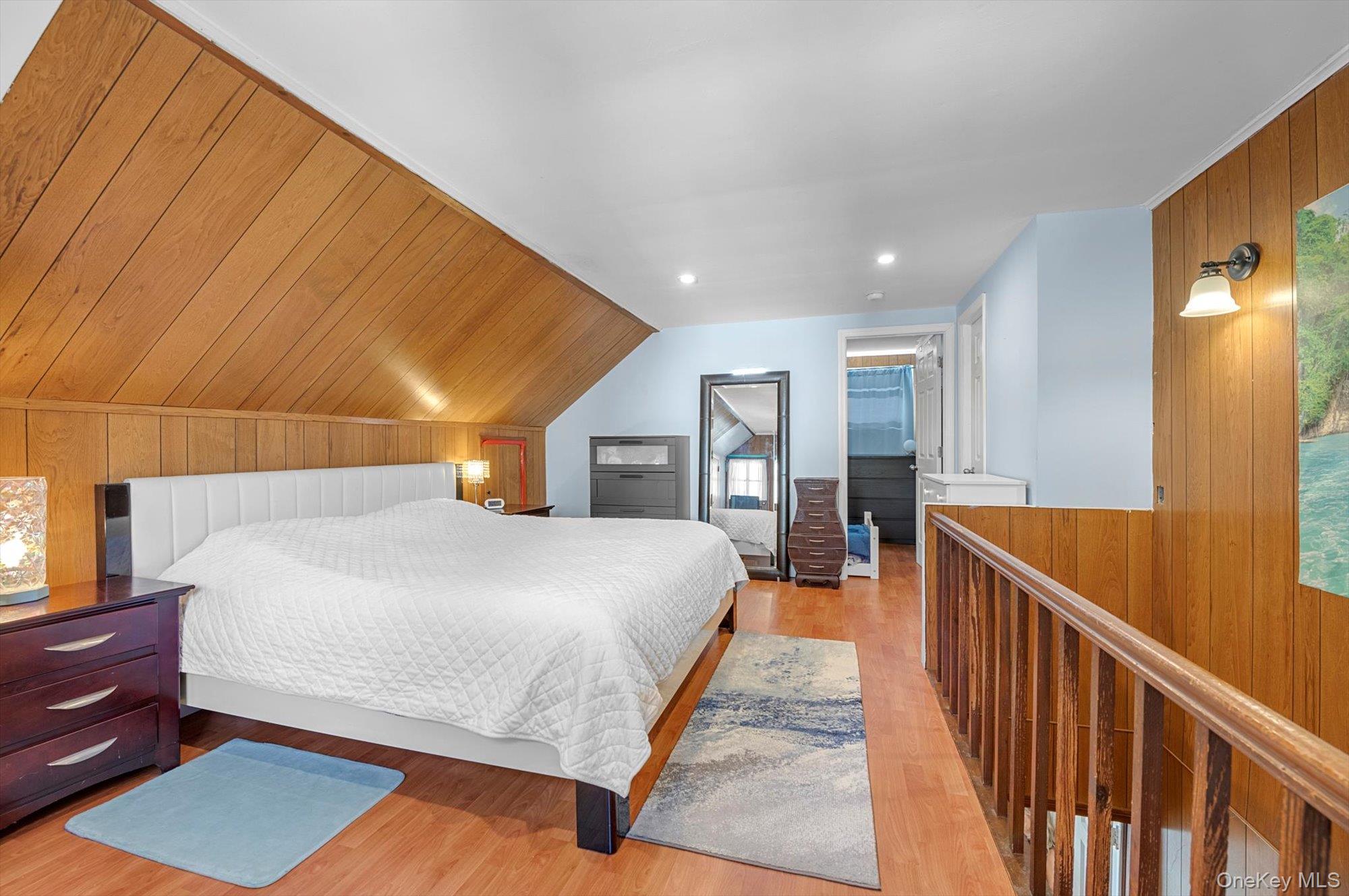 #15 photo, 5 Avon Road, New Hyde Park , NY 11040