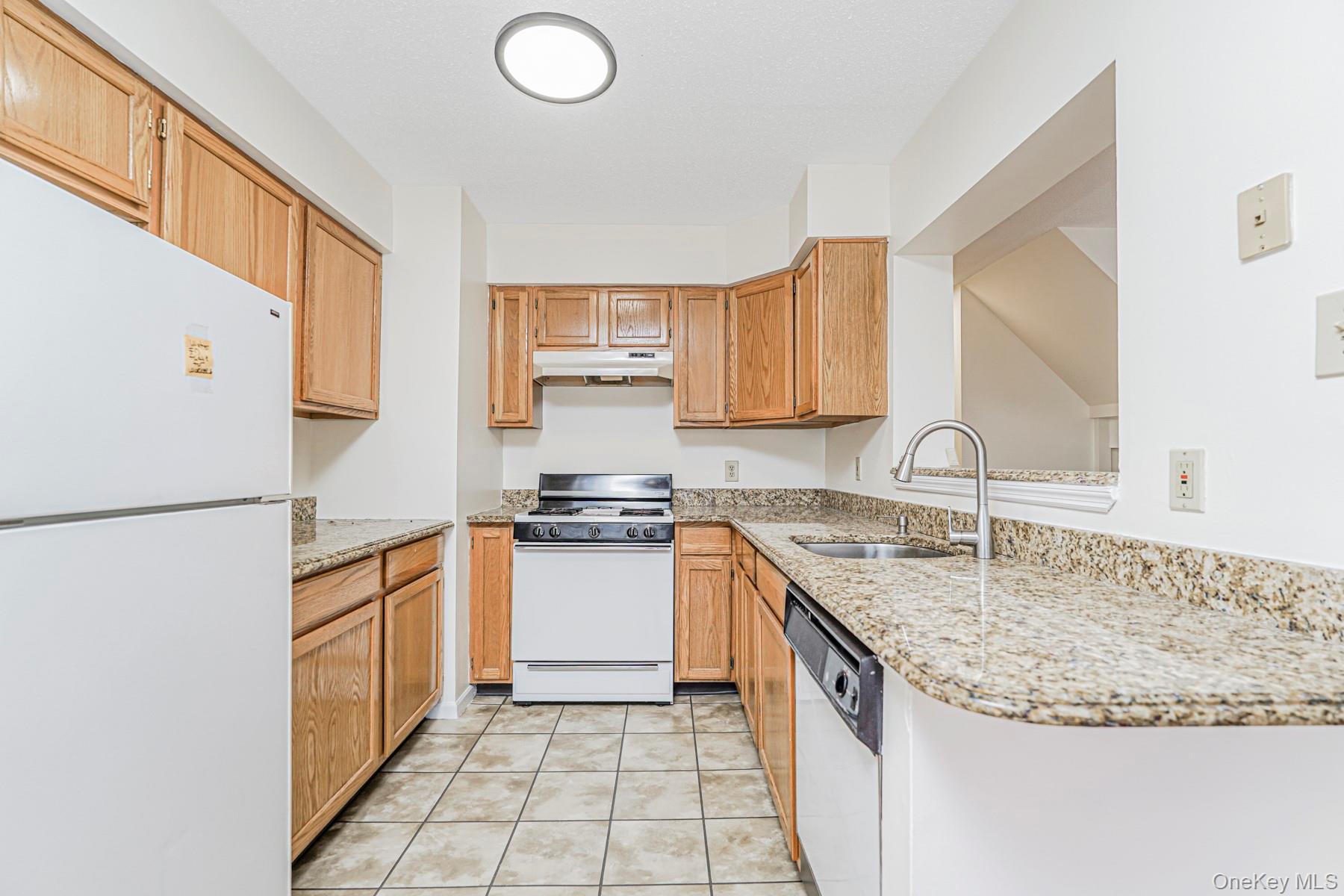 #10 photo, 670 Ilyssa Way, スタテンアイランド Staten Island , NY 10312