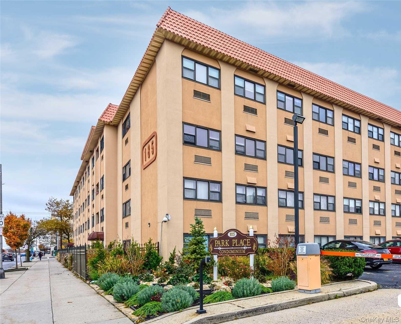 #2 photo, 185 W Park Avenue, ナッソー郡 Long Beach , NY 11561