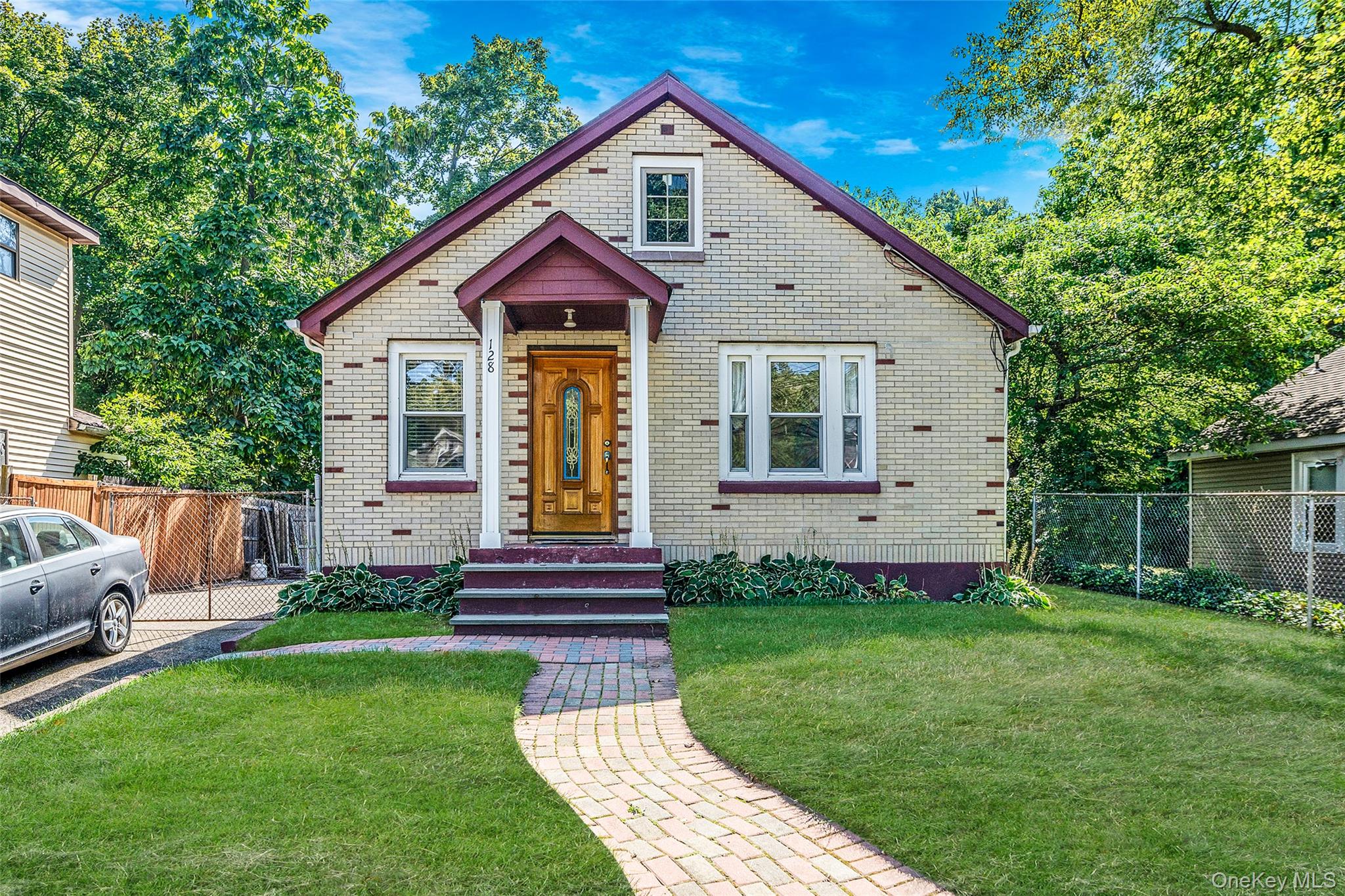 #1 photo, 128 Winding Street, سوفولك Huntington Station , NY 11746