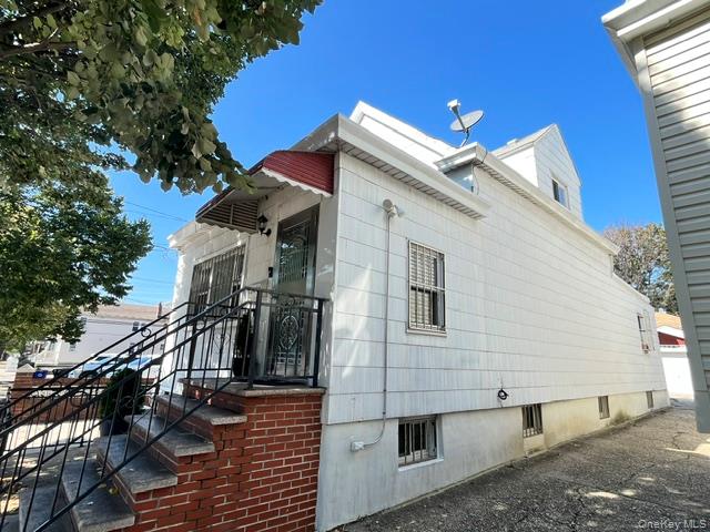 #1 photo, 12411 25th Avenue, クイーンズ区 College Point , NY 11356