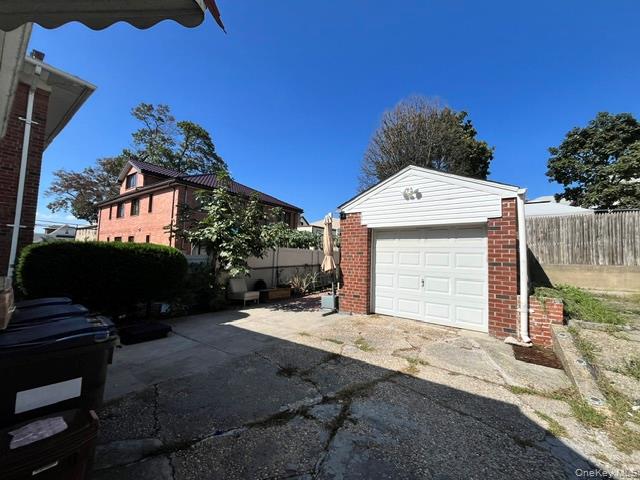 #12 photo, 12411 25th Avenue, クイーンズ区 College Point , NY 11356