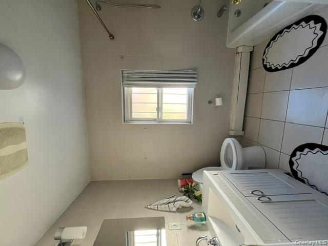 #5 photo, 12411 25th Avenue, クイーンズ区 College Point , NY 11356