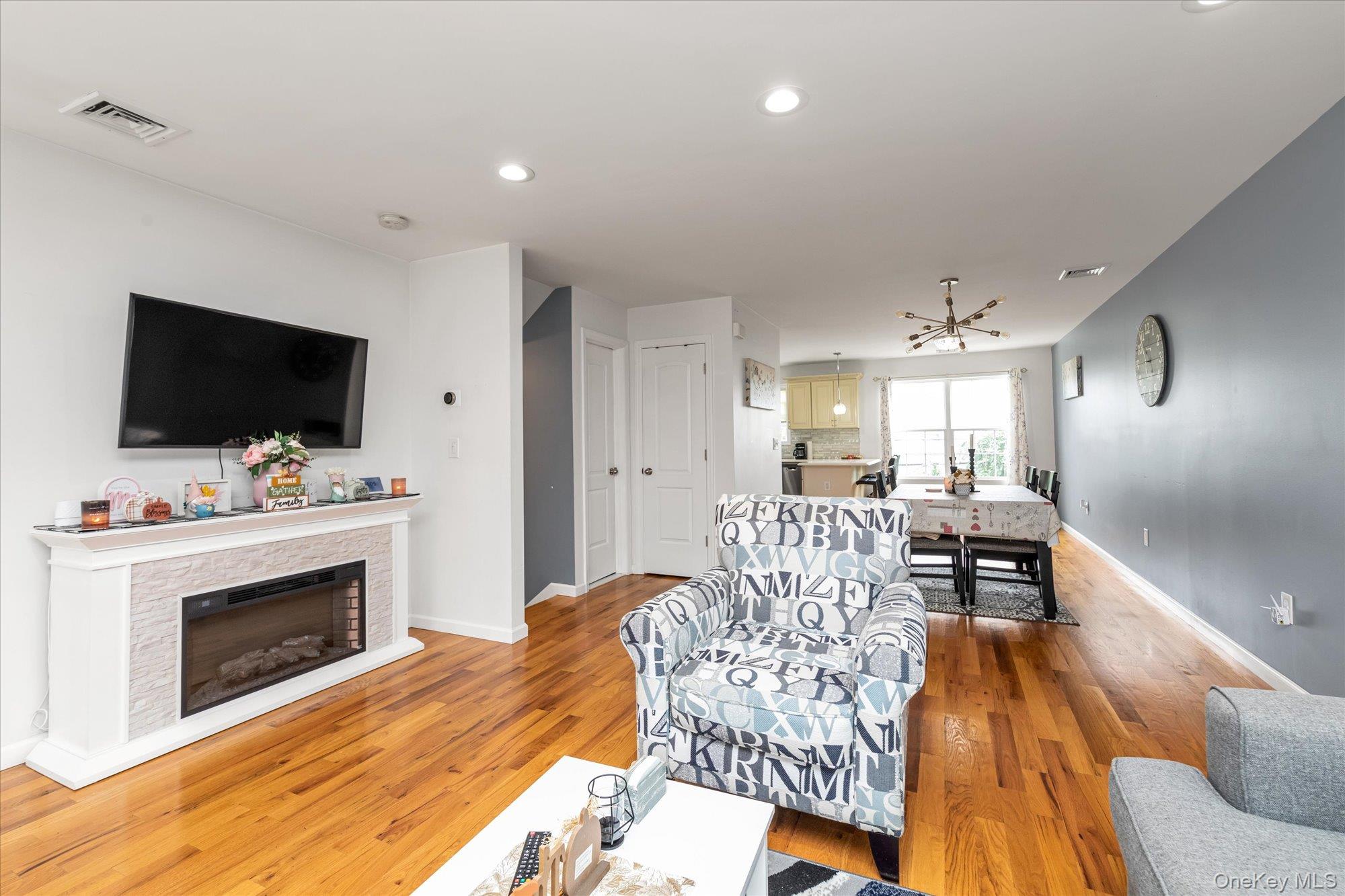 #6 photo, 142 S Franklin Street, Hempstead , NY 11550