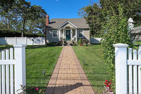 #2 photo, 230 Kensington Avenue, Bayport , NY 11705