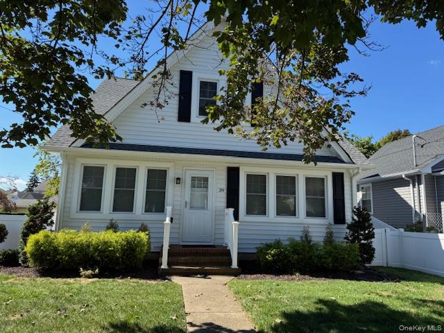 #2 photo, 39 Fountain Street, Hicksville , NY 11801