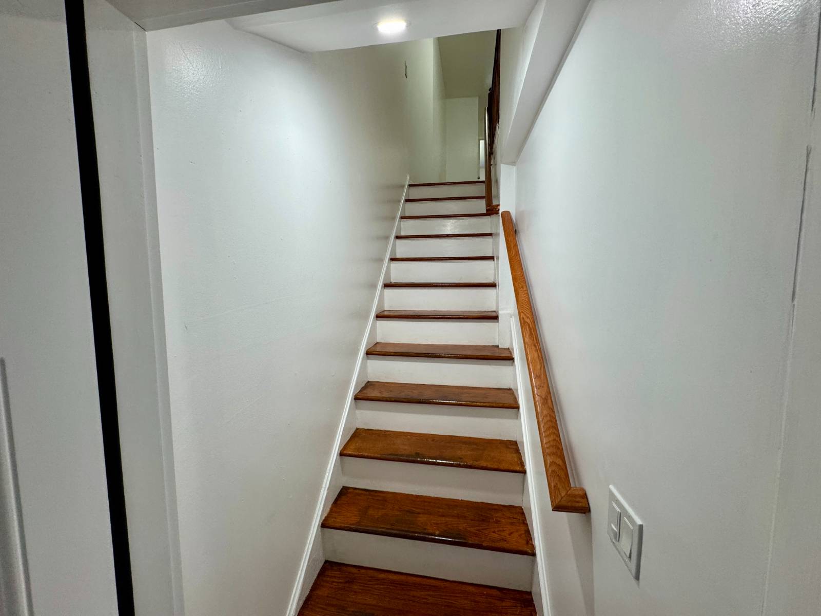 #4 photo, 436 Olmstead Ave #1 (2nd floor), East Bronx , NY 10473