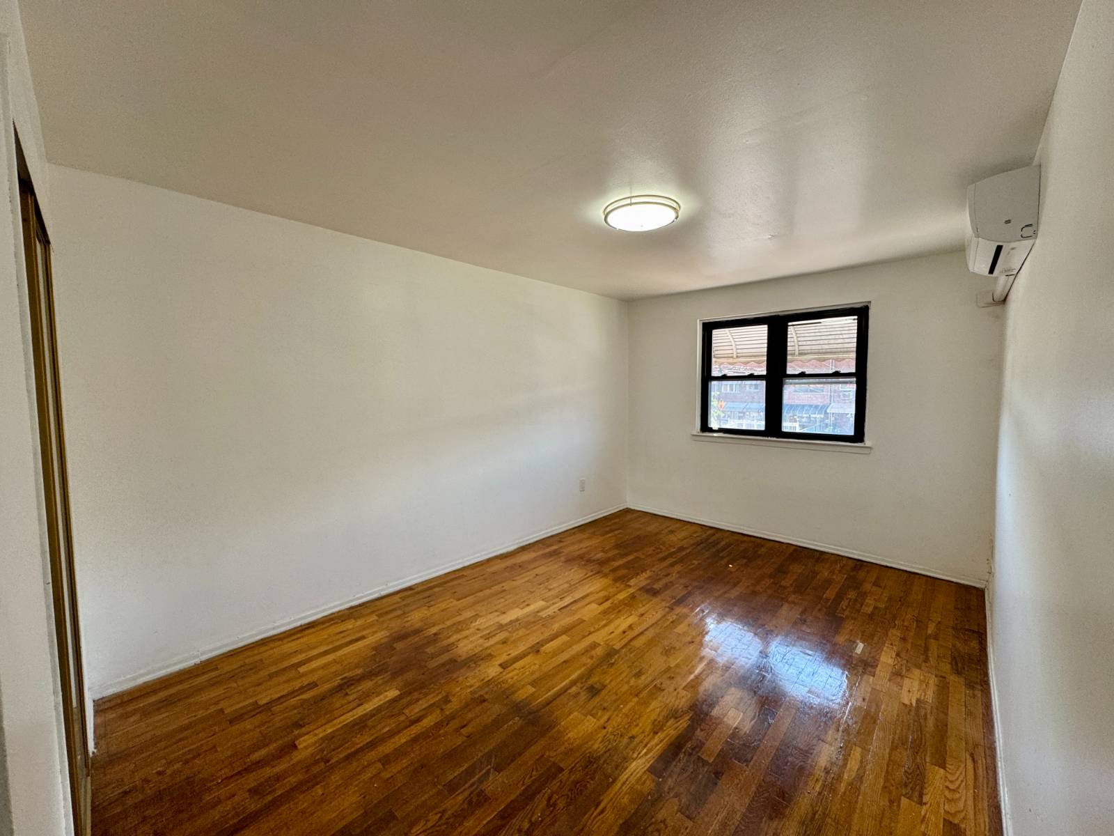 #7 photo, 436 Olmstead Ave #1 (2nd floor), East Bronx , NY 10473