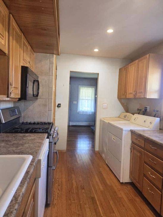 #2 photo, ** Horton Rd, Valley Stream , NY 11581