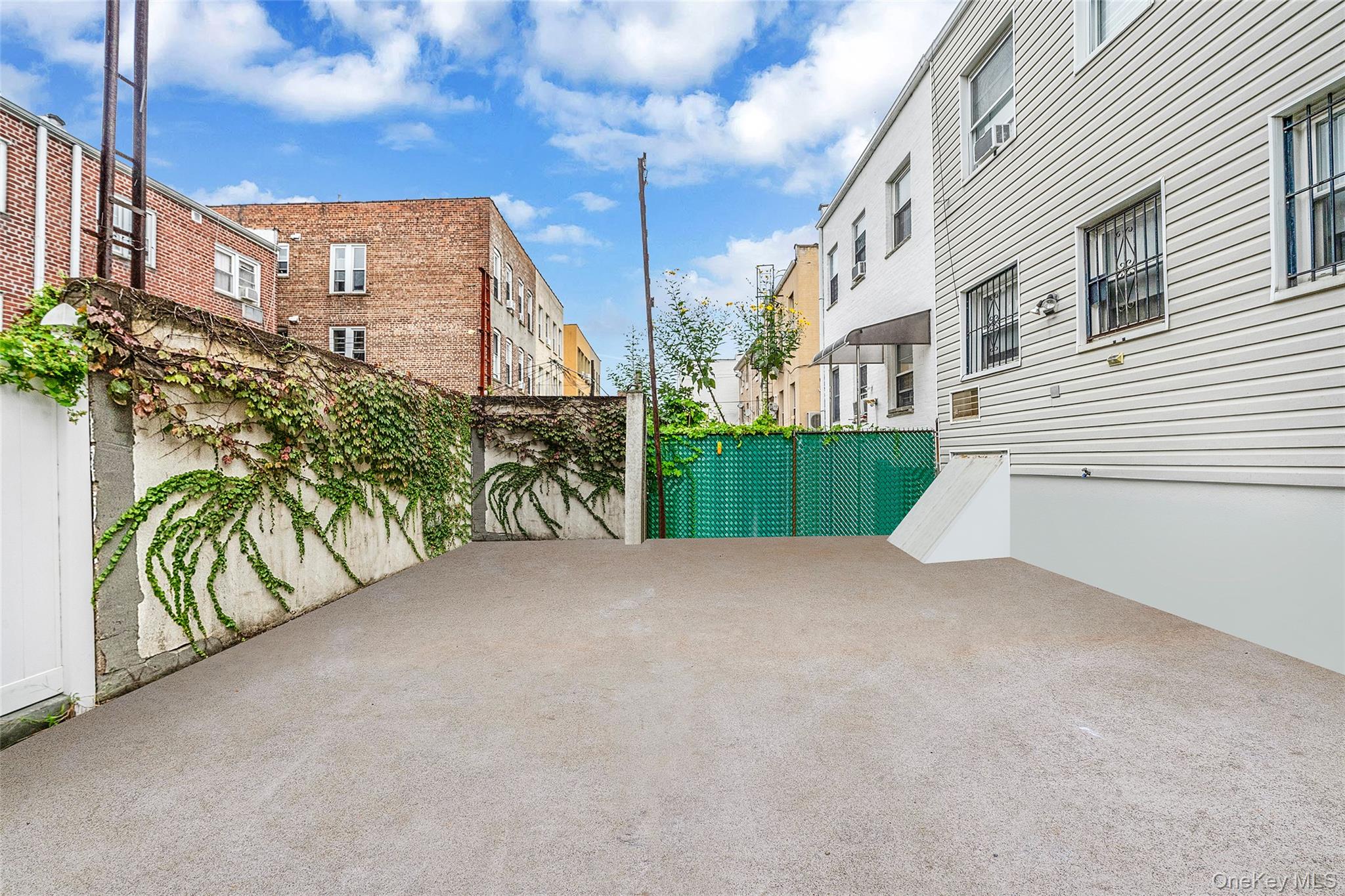 #4 photo, 1932 W 13th Street, ブルックリン区 Brooklyn , NY 11223