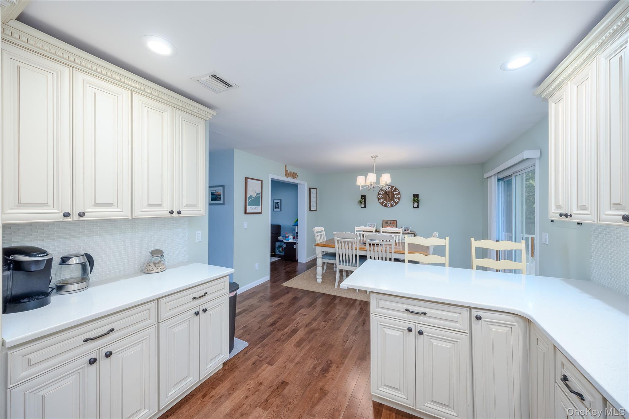 #7 photo, 5 Baker Road, Mastic Beach , NY 11951