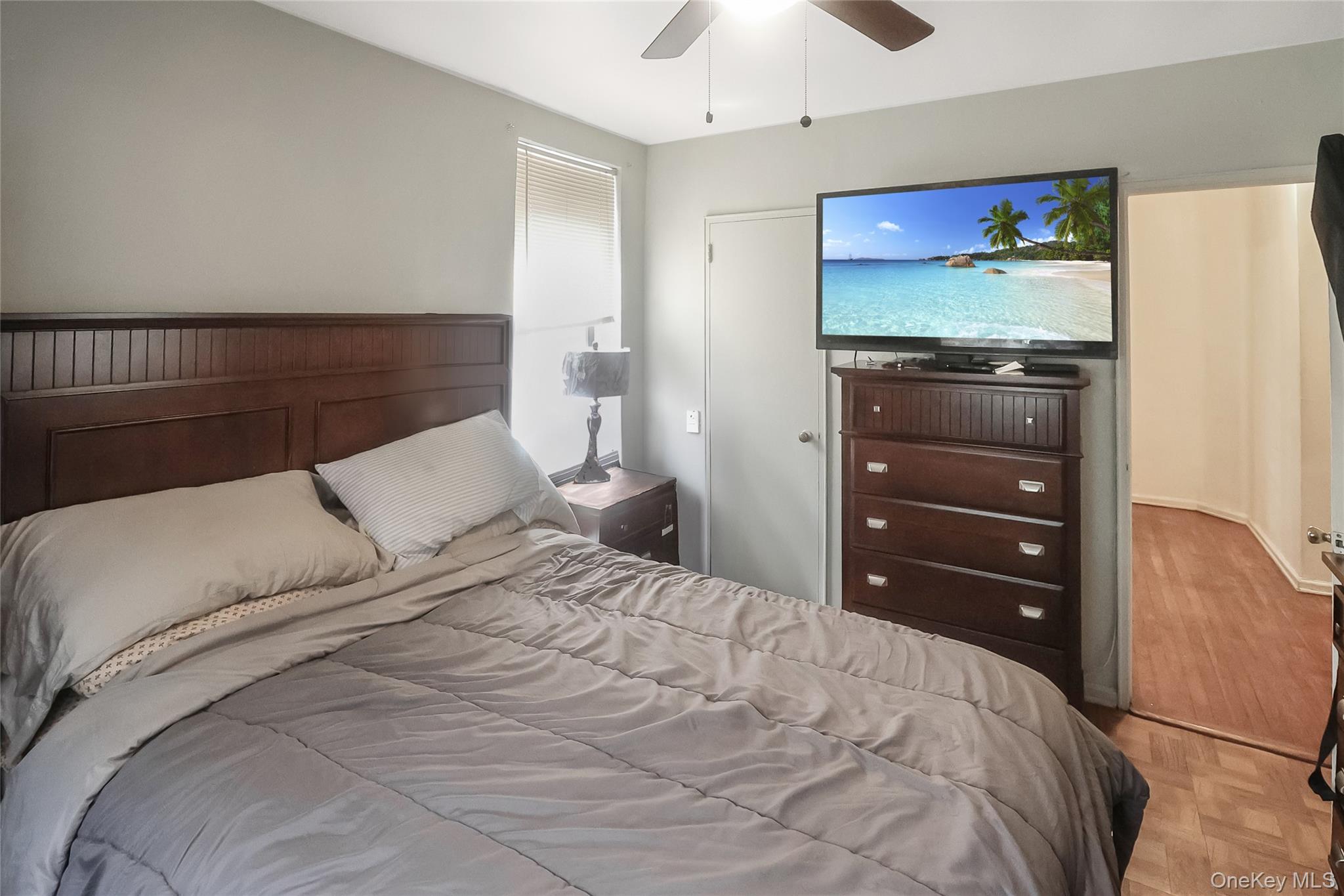 #18 photo, 730 E 232nd Street, Bronx , NY 10466