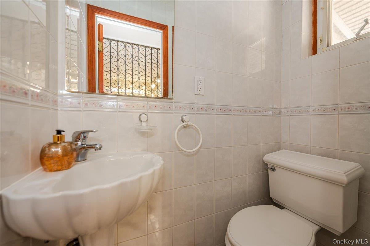 #10 photo, 248 Throggs Neck Boulevard, Bronx , NY 10465