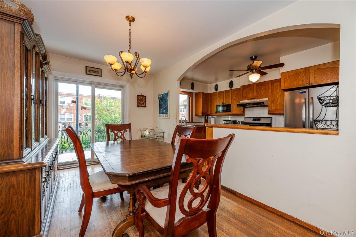 #6 photo, 248 Throggs Neck Boulevard, Bronx , NY 10465