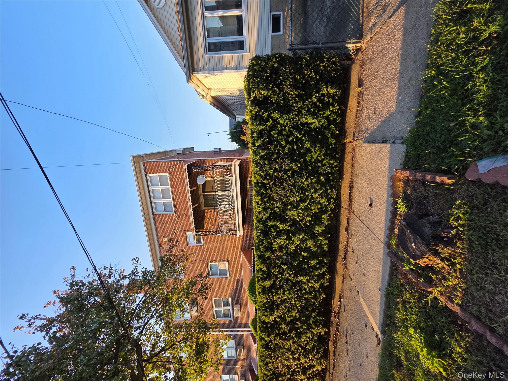 #2 photo, 2867 Zulette Avenue, Bronx , NY 10461