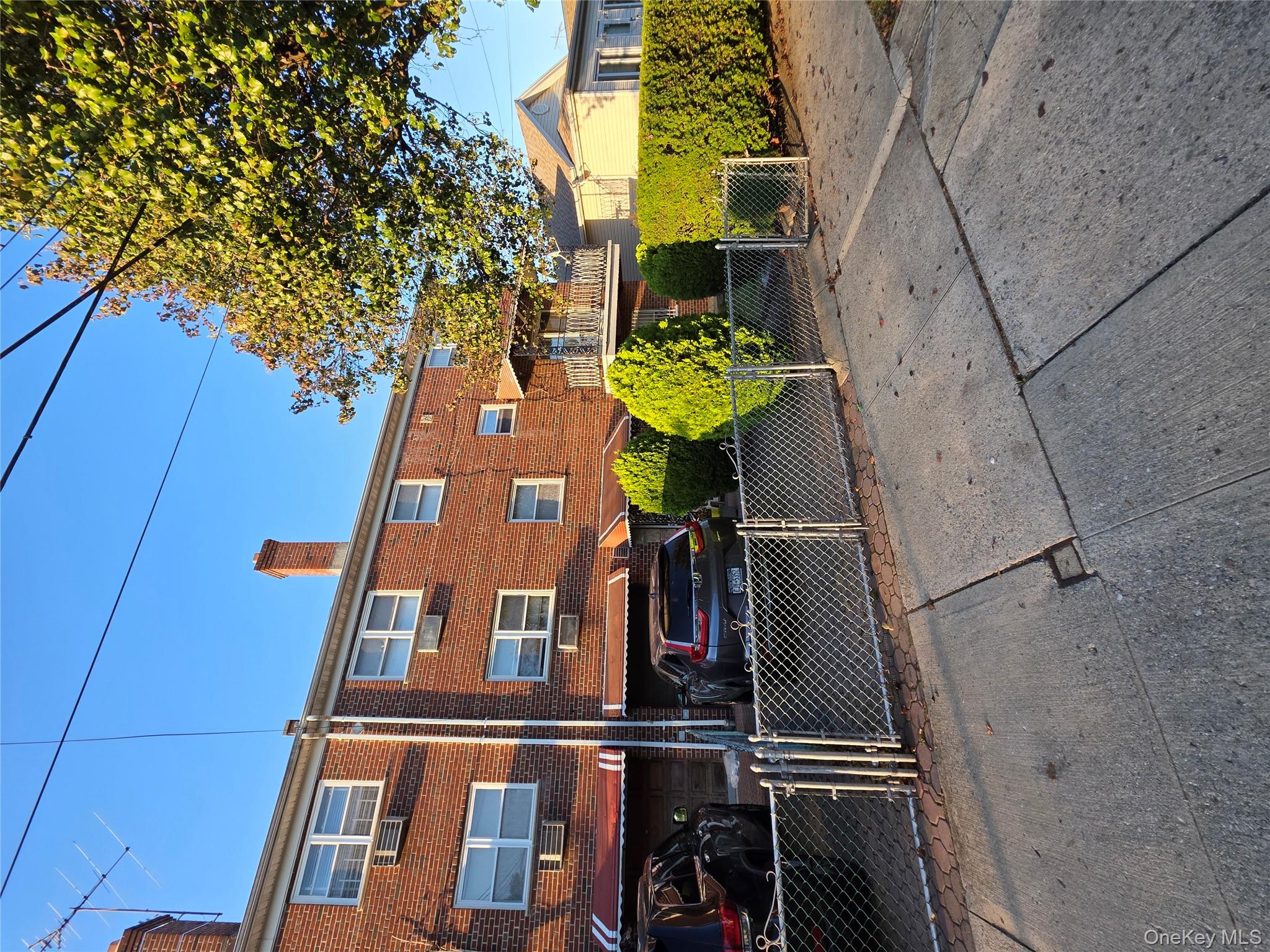 #4 photo, 2867 Zulette Avenue, Bronx , NY 10461