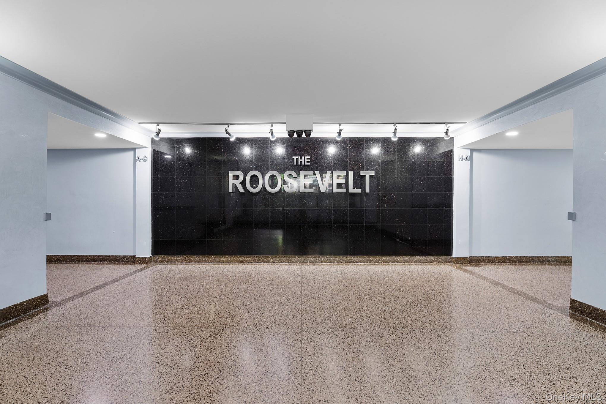 #3 photo, 9040 Fort Hamilton Parkway, ブルックリン区 Brooklyn , NY 11209