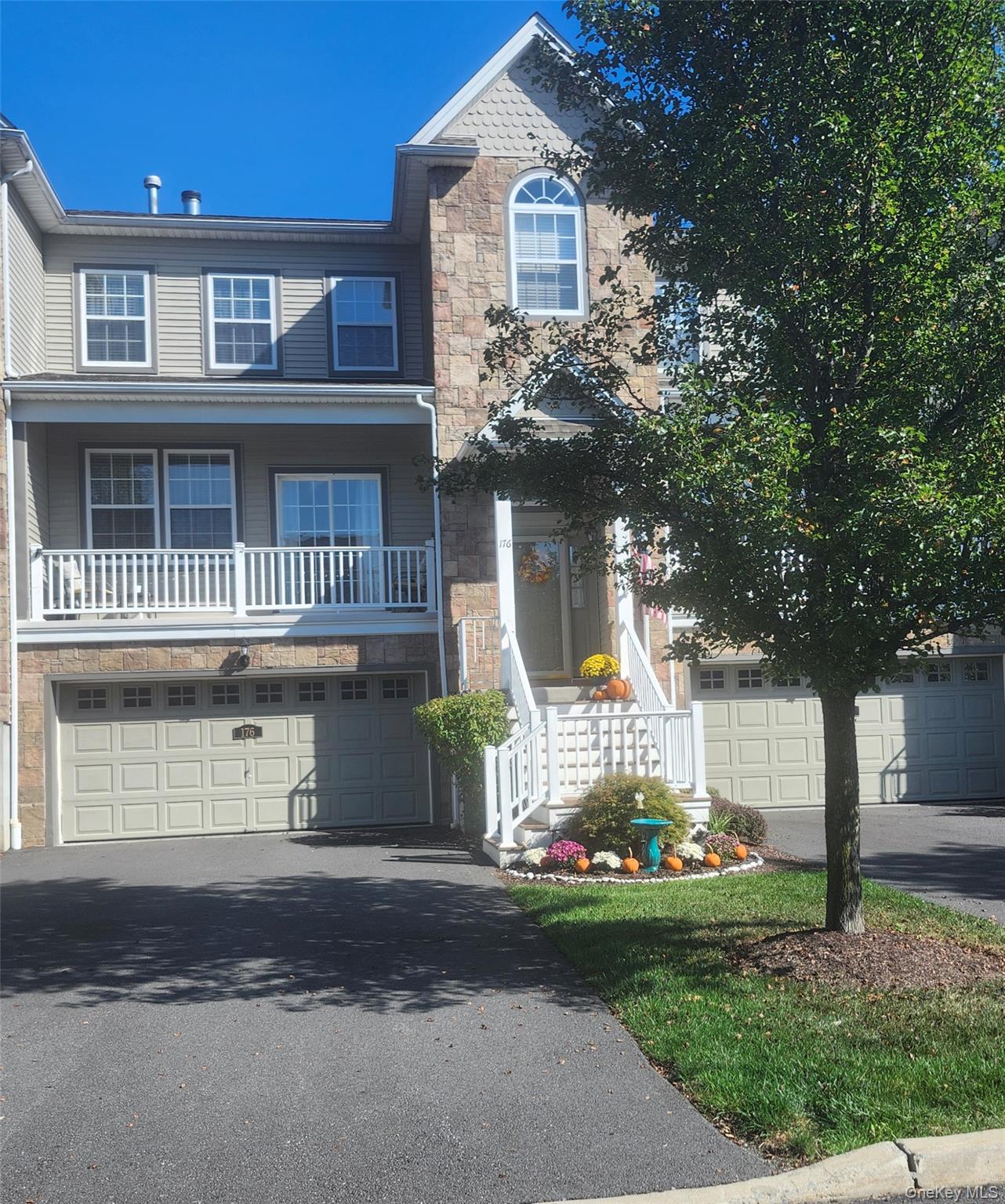 #1 photo, 176 N River Drive, Beacon , NY 12508