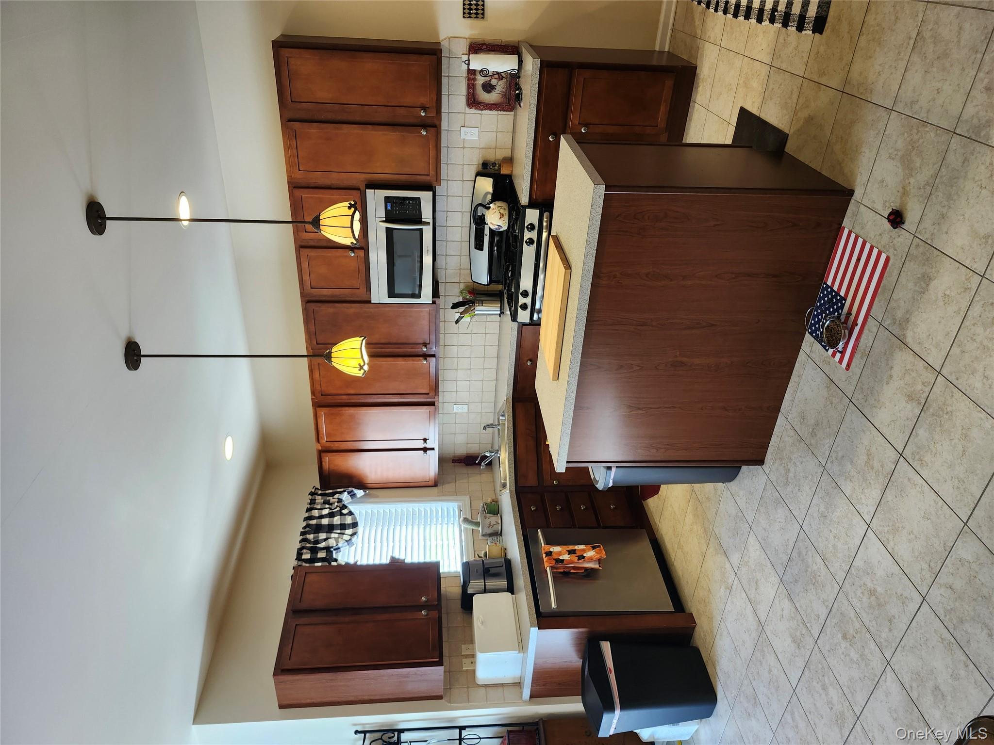 #10 photo, 176 N River Drive, Beacon , NY 12508