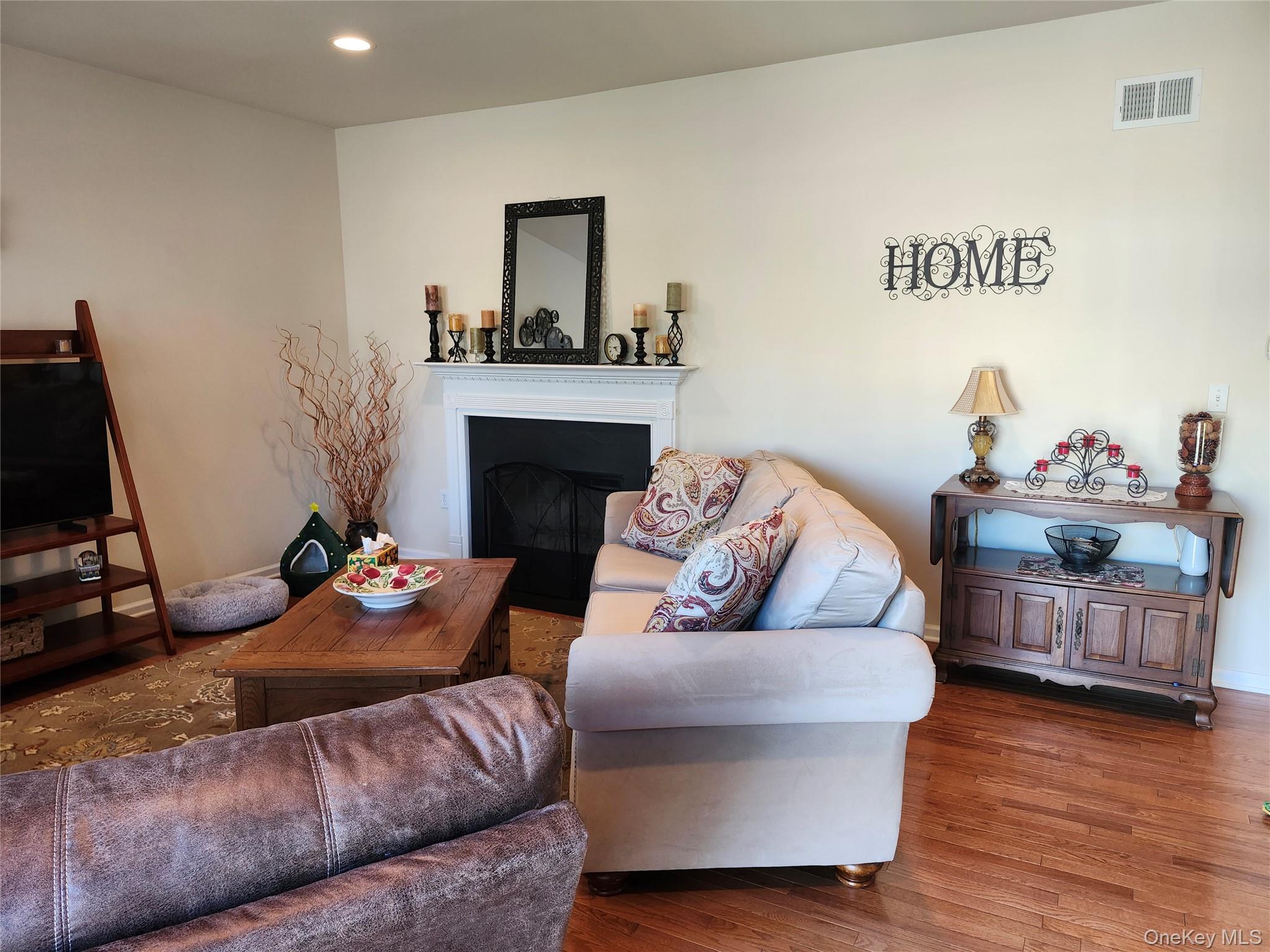 #4 photo, 176 N River Drive, Beacon , NY 12508