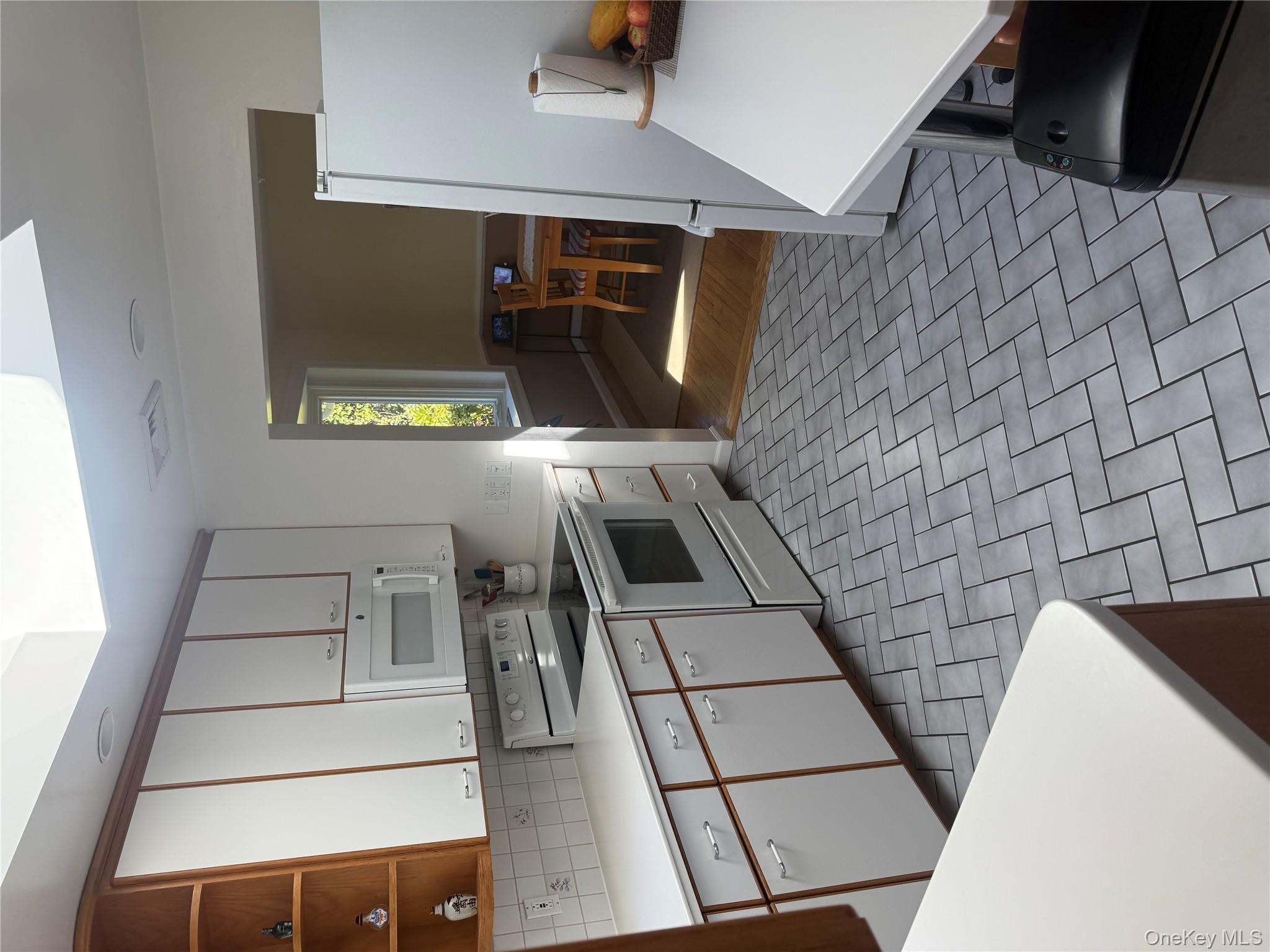 #10 photo, 18 Adams Road, Ossining , NY 10562