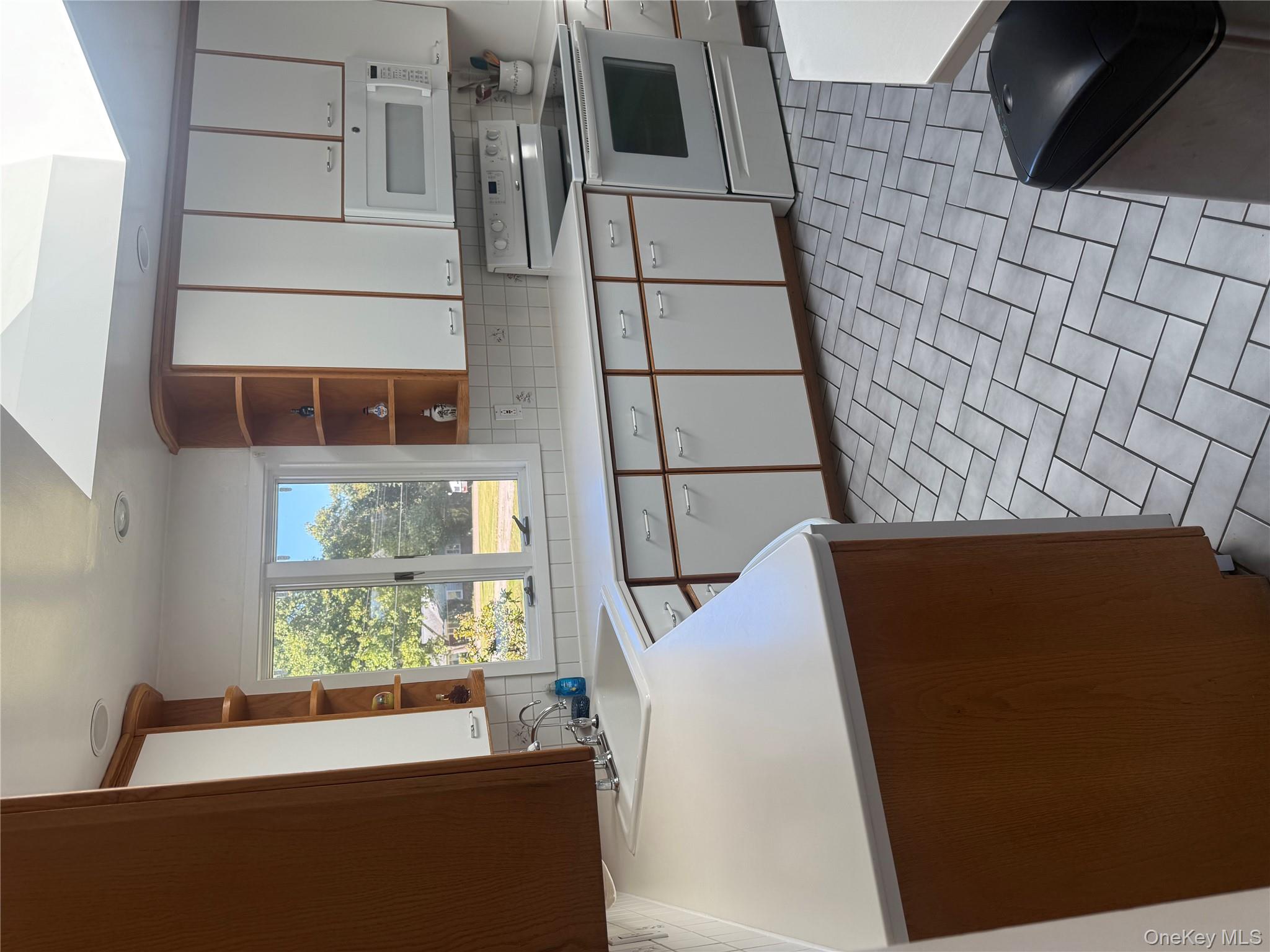 #9 photo, 18 Adams Road, Ossining , NY 10562