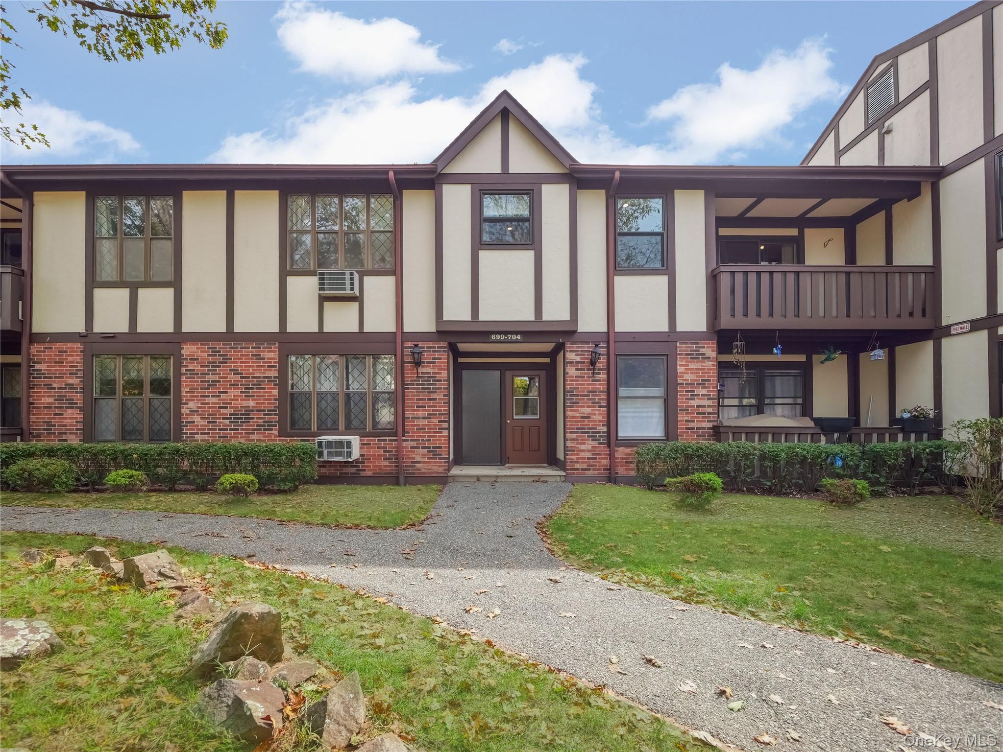 #1 photo, 704 Sierra Vista Lane, Valley Cottage , NY 10989