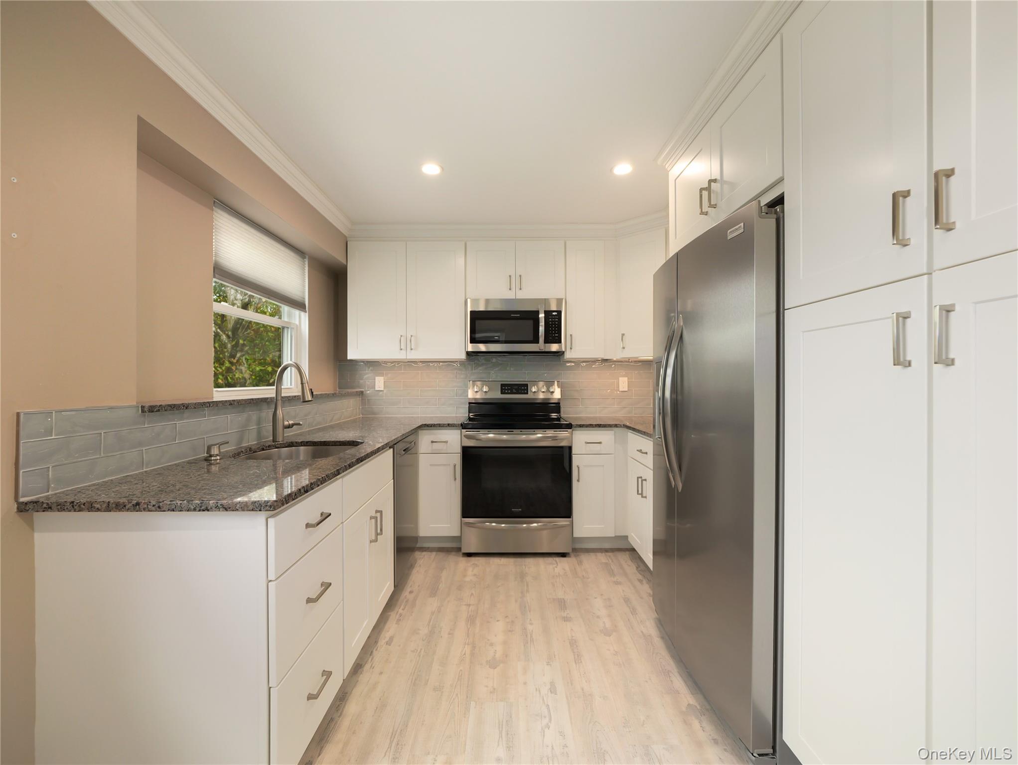 #10 photo, 704 Sierra Vista Lane, Valley Cottage , NY 10989