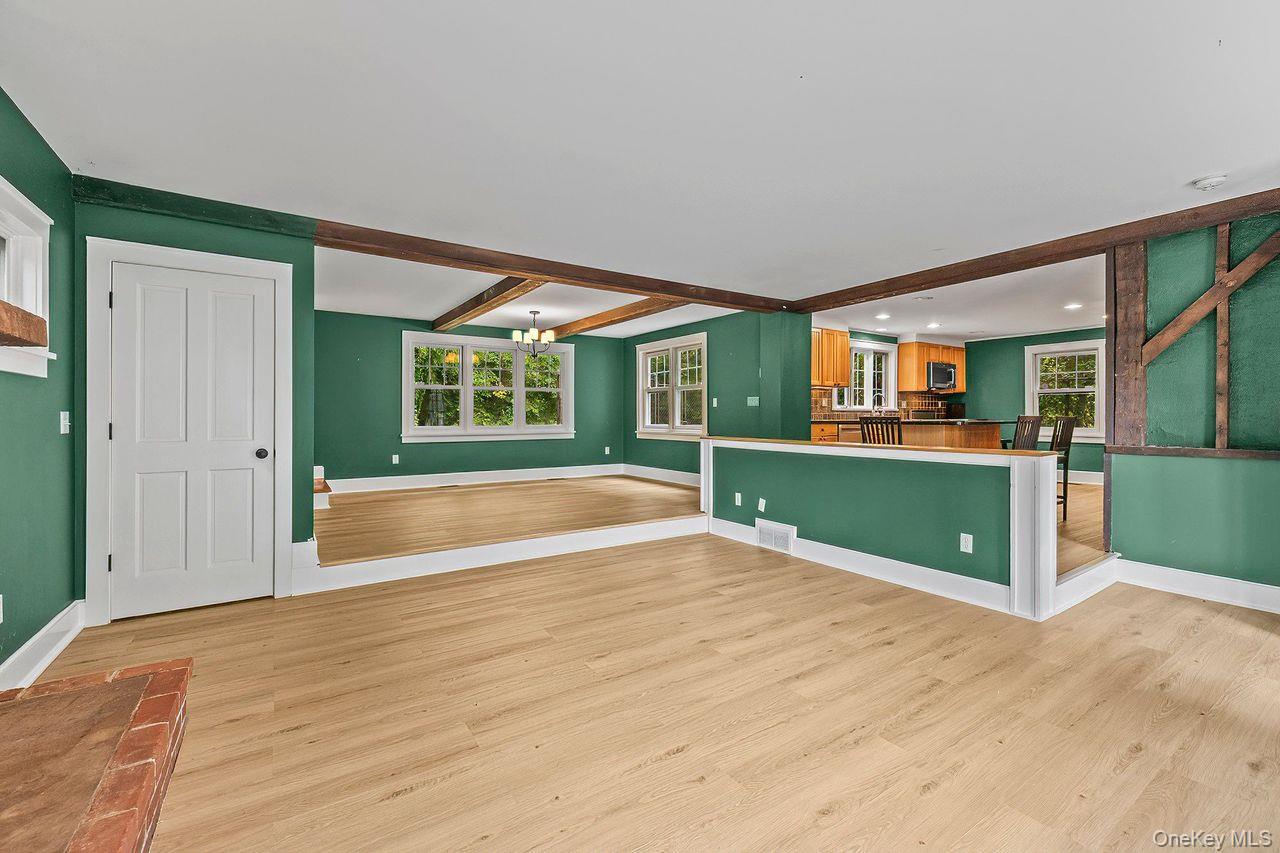 #11 photo, 127 Route 100, Katonah , NY 10536