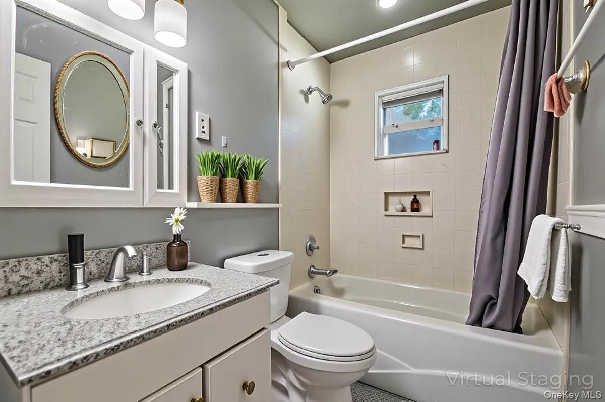 #10 photo, 1706 Manatuck Boulevard, Bay Shore , NY 11706