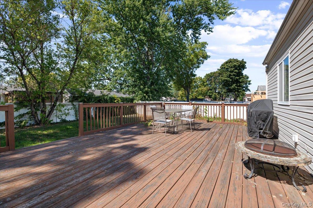 #15 photo, 1706 Manatuck Boulevard, Bay Shore , NY 11706