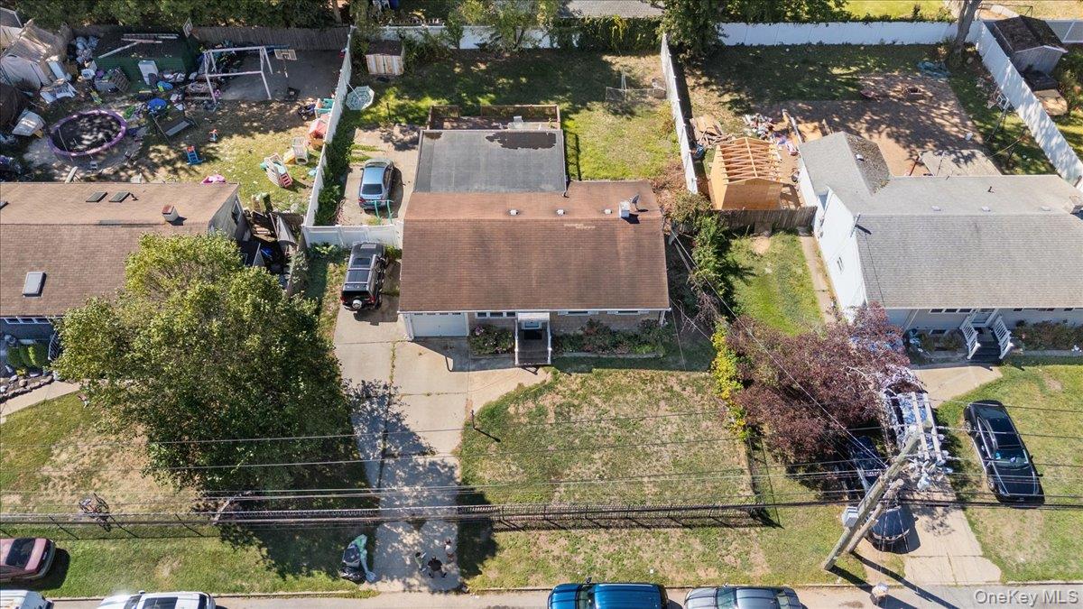 #16 photo, 1706 Manatuck Boulevard, Bay Shore , NY 11706