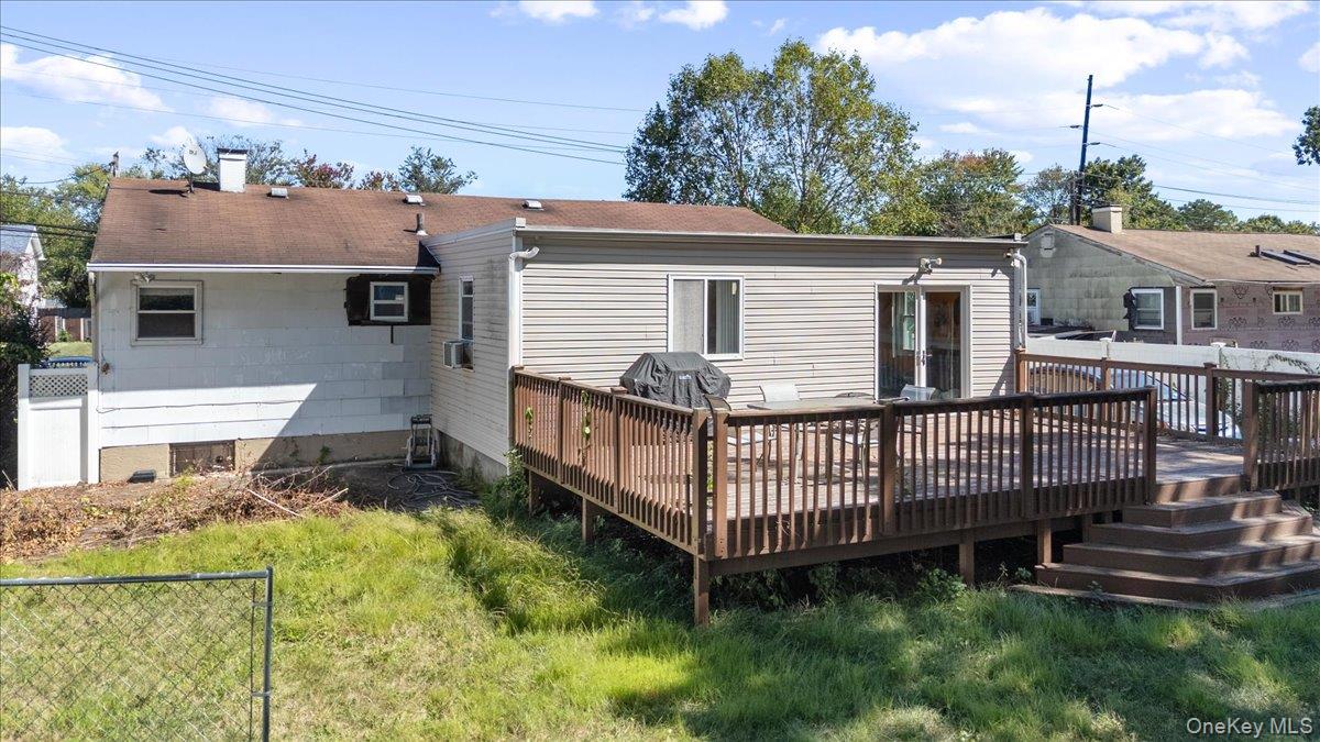 #18 photo, 1706 Manatuck Boulevard, Bay Shore , NY 11706