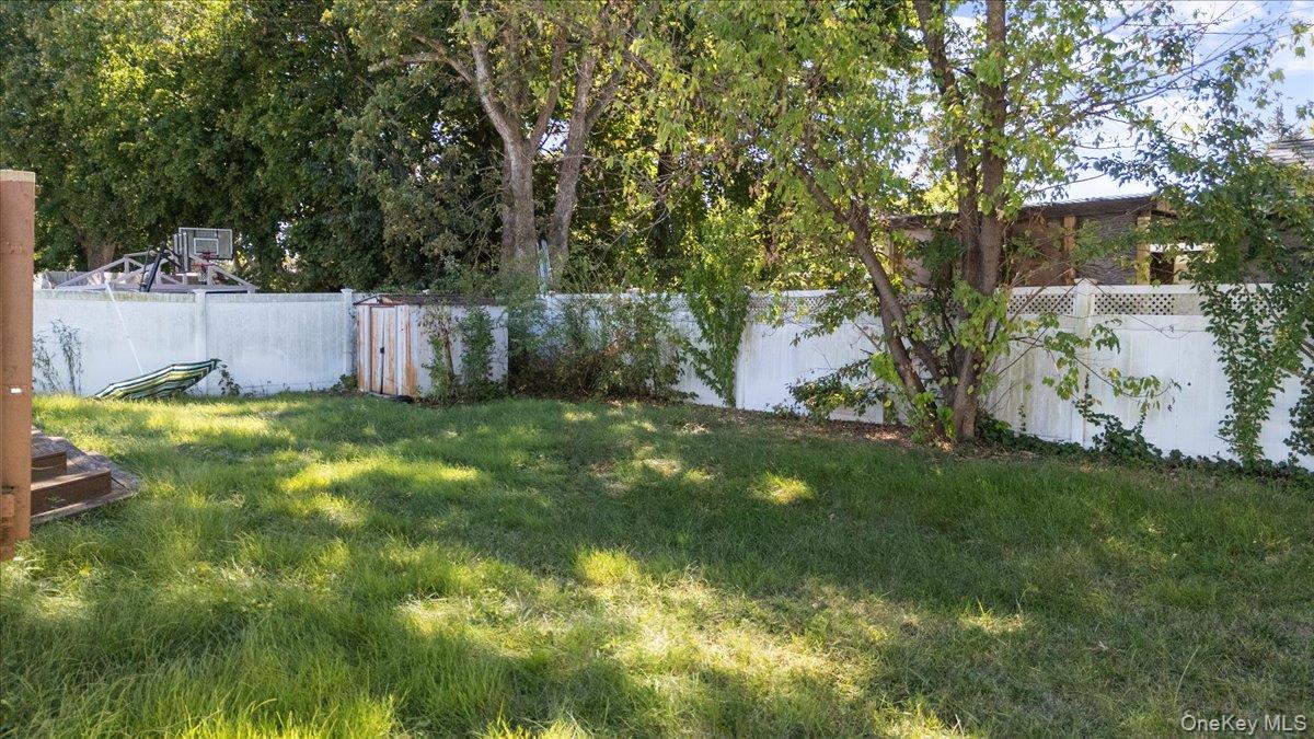 #20 photo, 1706 Manatuck Boulevard, Bay Shore , NY 11706