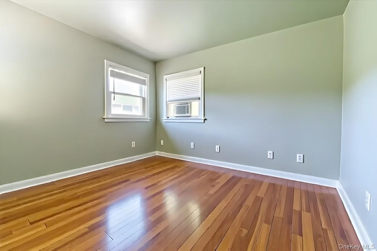 #9 photo, 1706 Manatuck Boulevard, Bay Shore , NY 11706